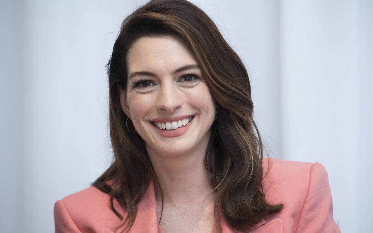Is Anne Hathaway Jewish